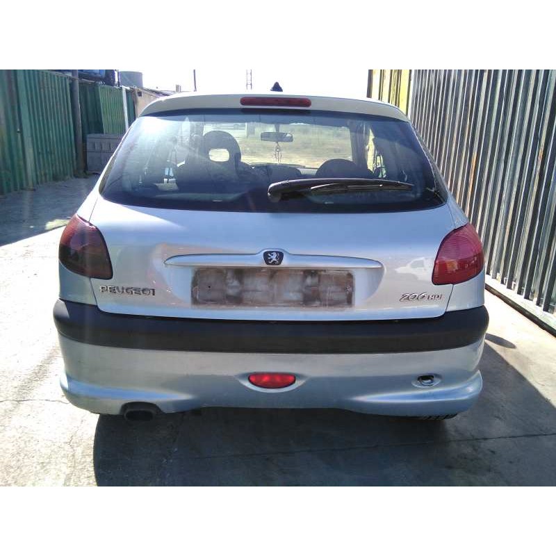 peugeot 206 berlina del año 2004