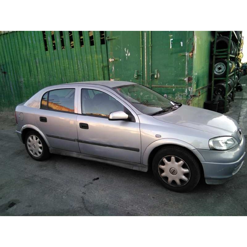 opel astra g berlina del año 2001