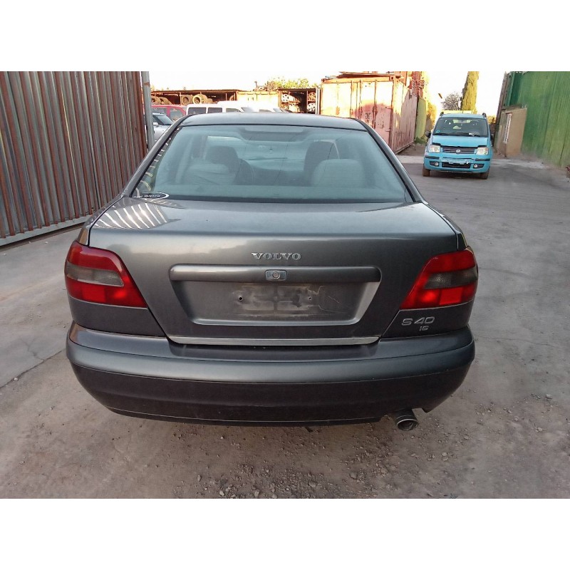 volvo s40 berlina del año 2003