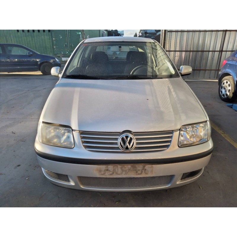 volkswagen polo berlina (6n2) del año 2001