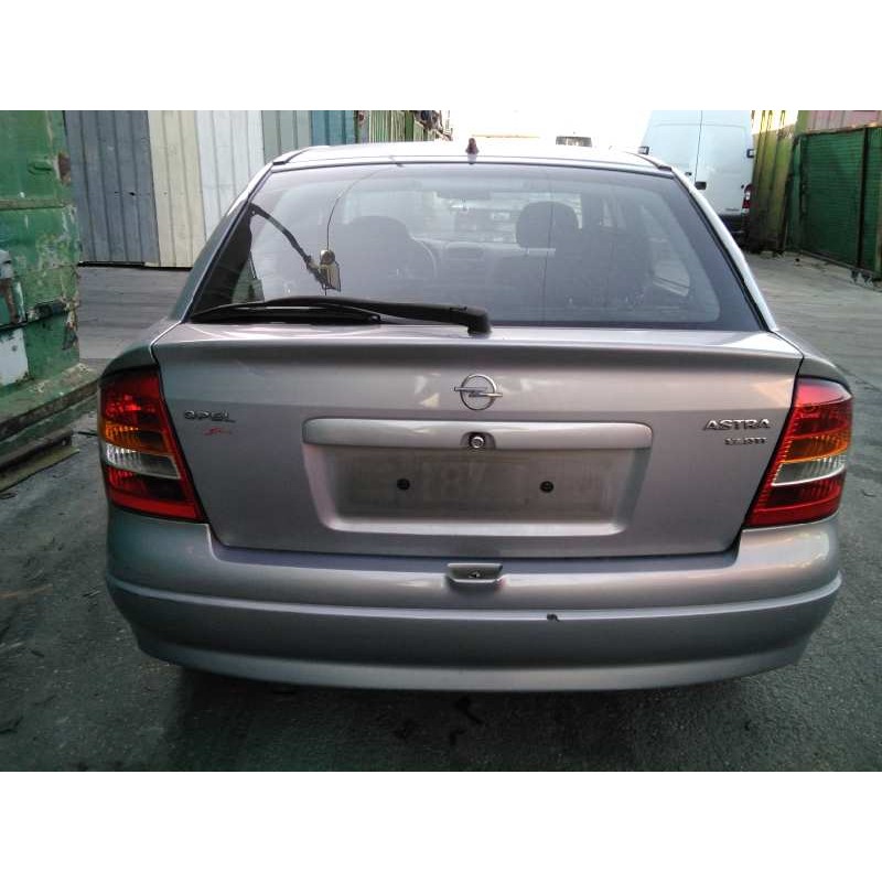 opel astra g berlina del año 2001