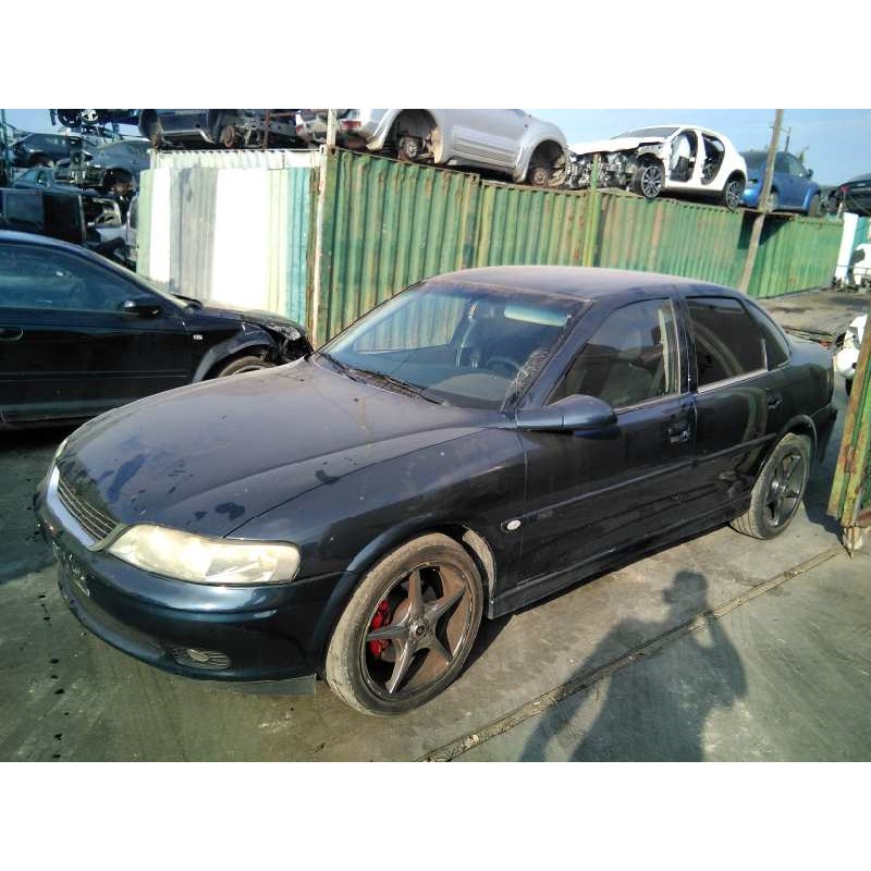 opel vectra b berlina del año 2001