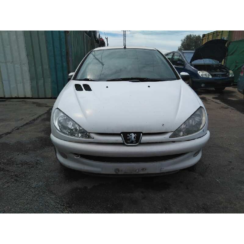 peugeot 206 berlina del año 1996