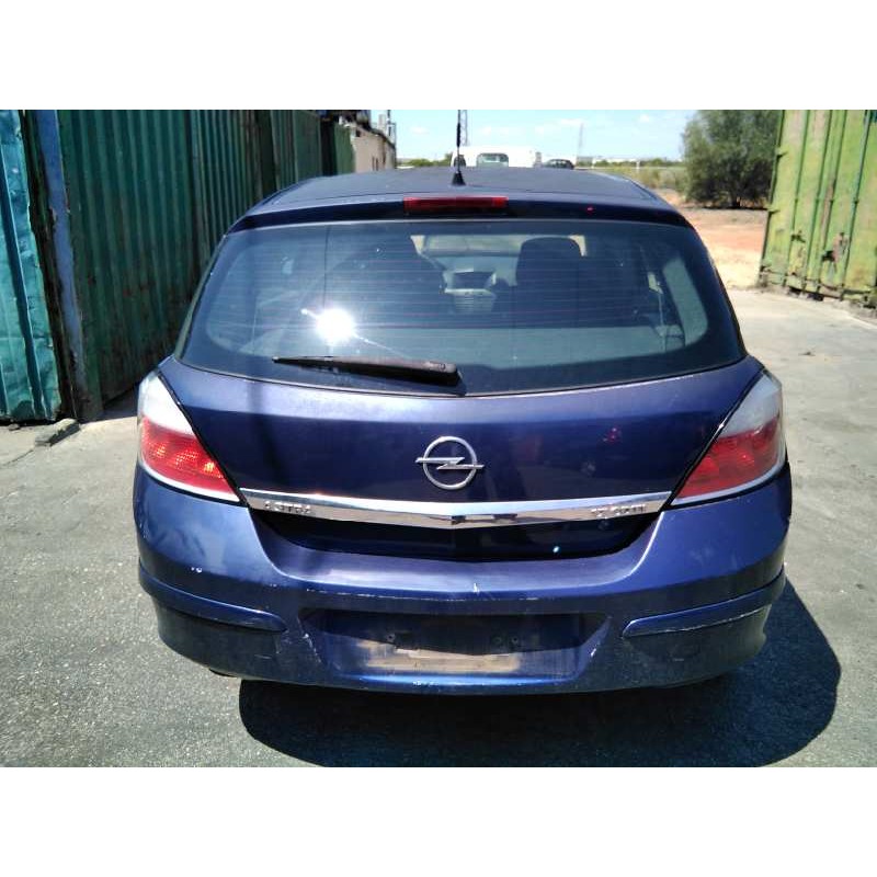 opel astra h berlina del año 2004