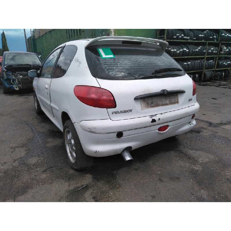 peugeot 206 berlina del año 1996