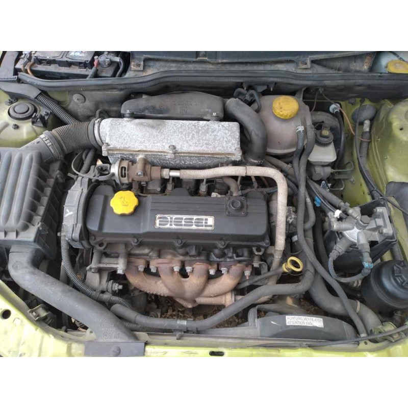 opel corsa b del año 2000
