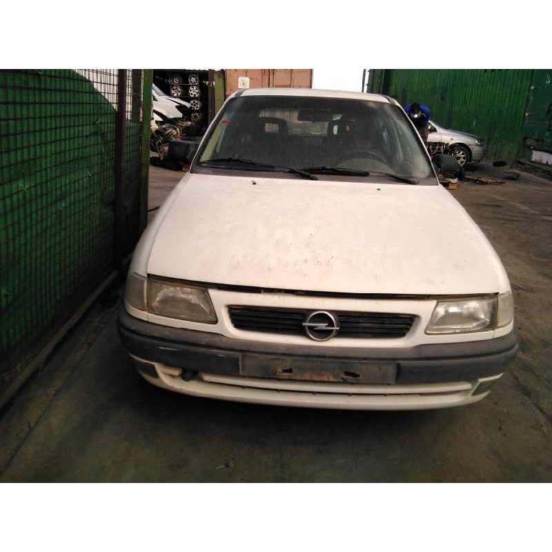 opel astra f berlina del año 1995