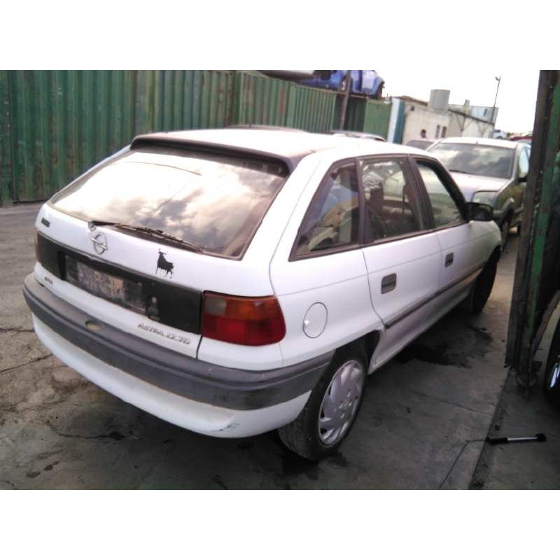 opel astra f berlina del año 1995
