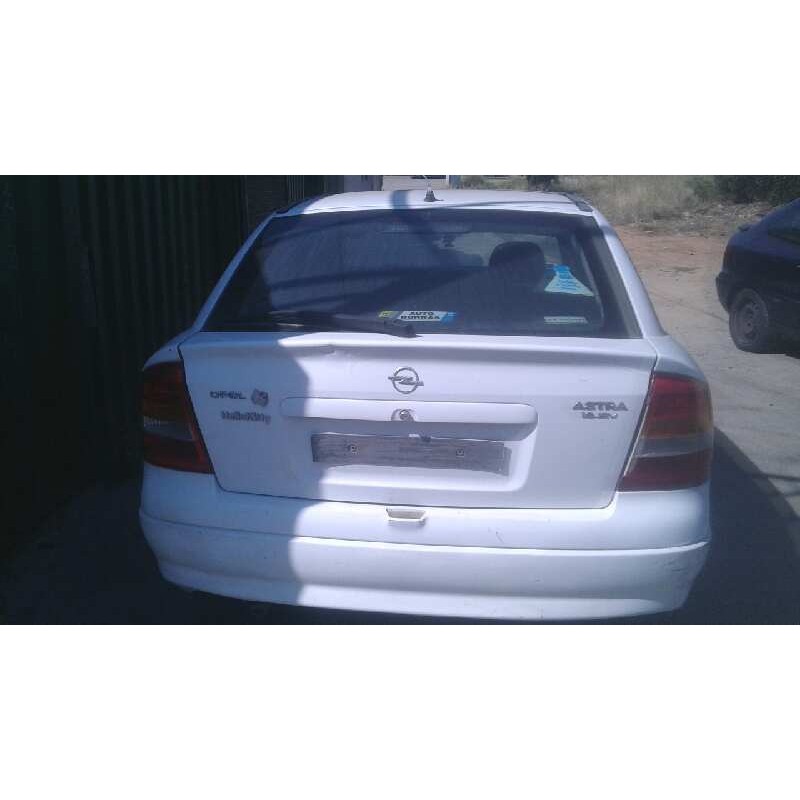 opel astra g berlina del año 1999