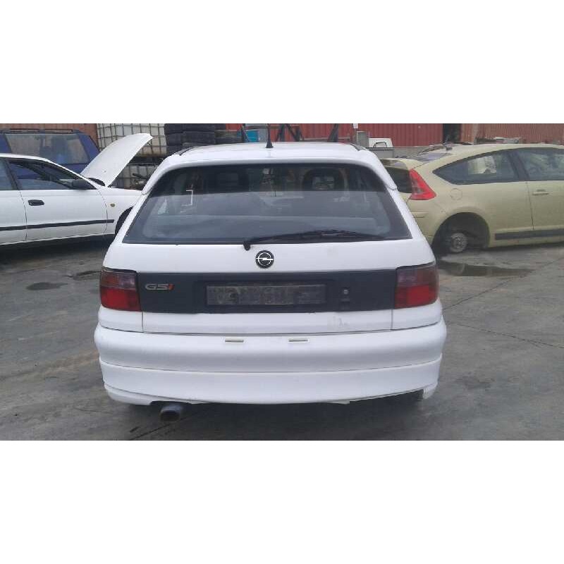 opel astra f berlina del año 1993