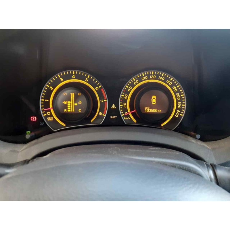 toyota auris del año 2010