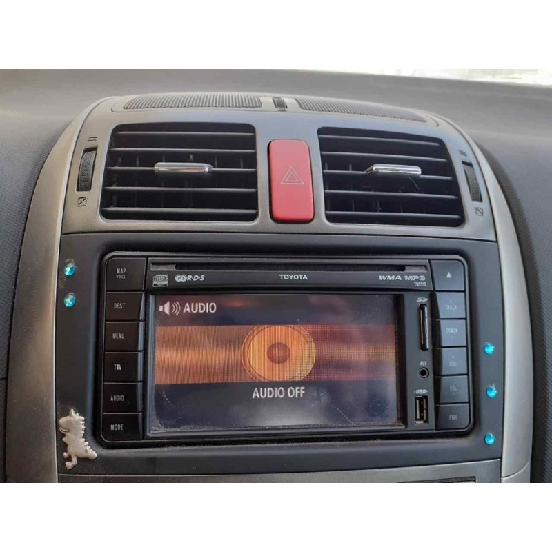 toyota auris del año 2010