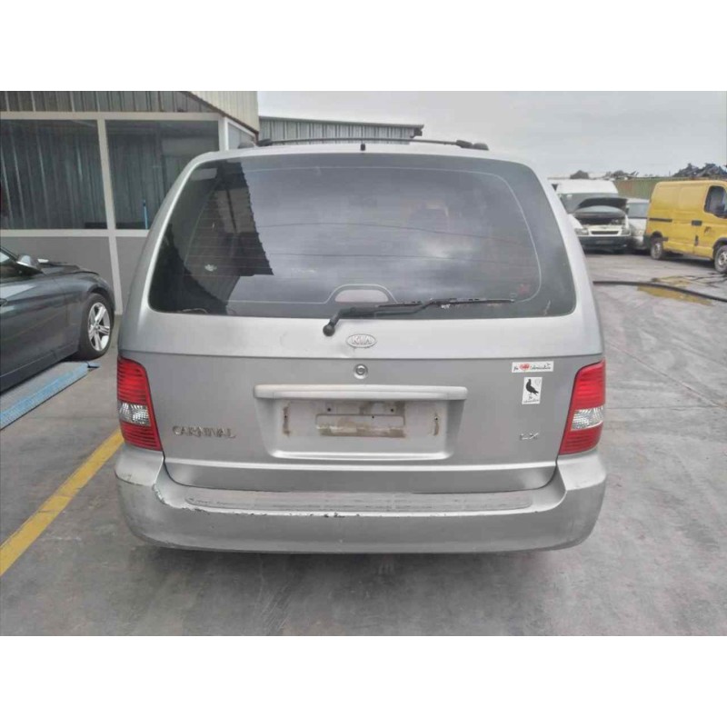 kia carnival ii del año 2003