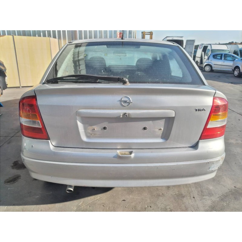 opel astra g berlina del año 2001