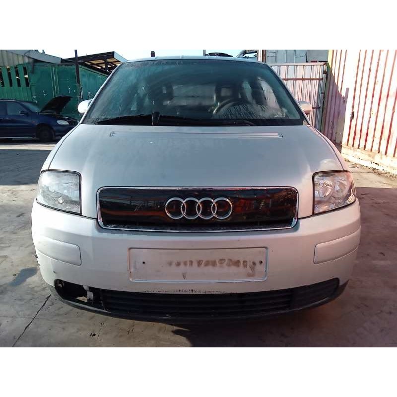audi a2 (8z) del año 2001