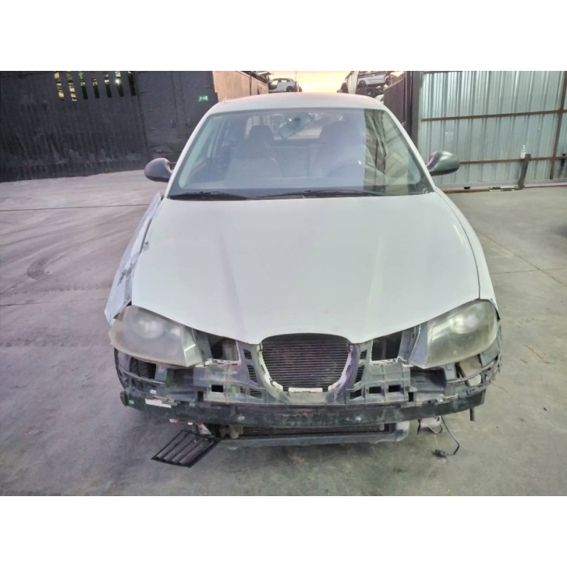 seat ibiza (6l1) del año 2004
