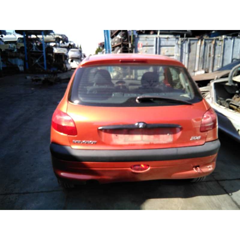 peugeot 206 berlina del año 2002