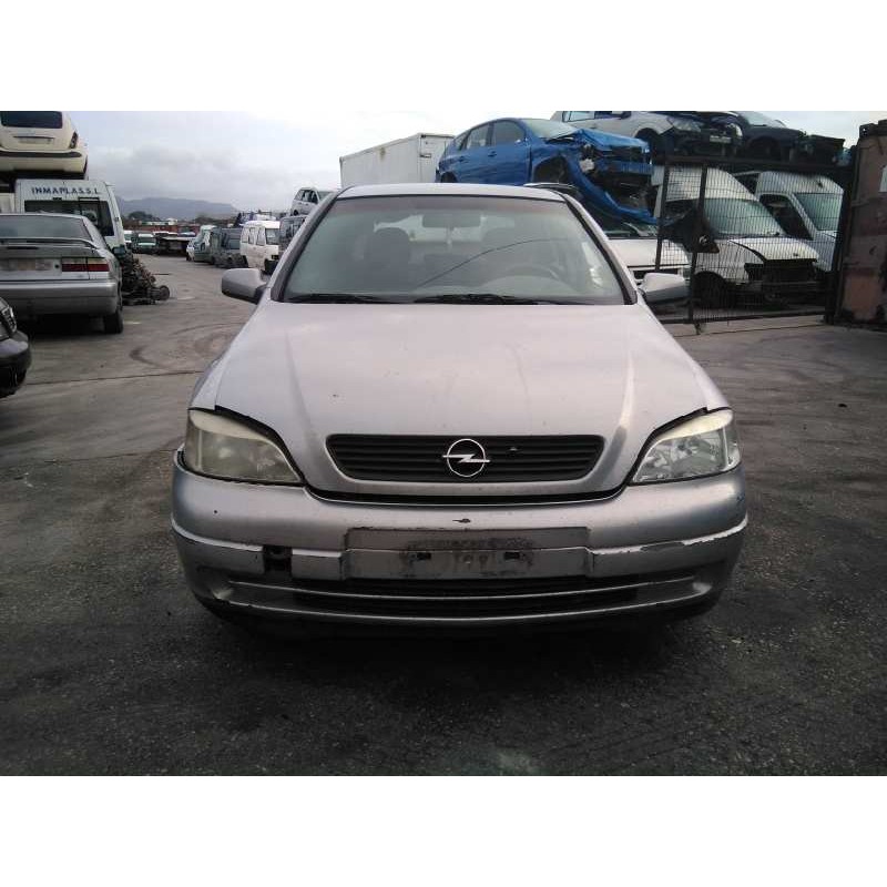 opel astra g berlina del año 2001