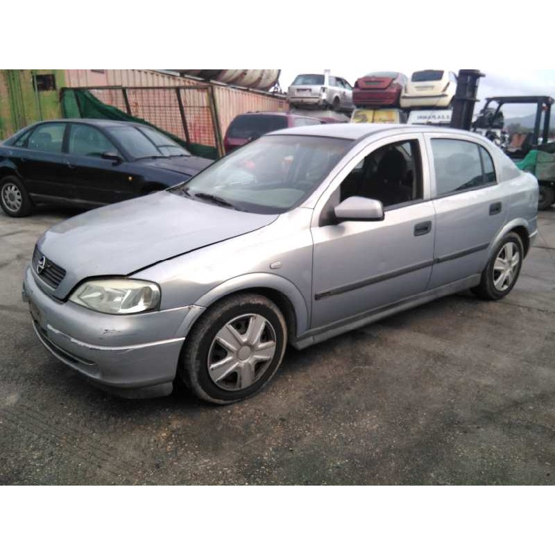 opel astra g berlina del año 2001