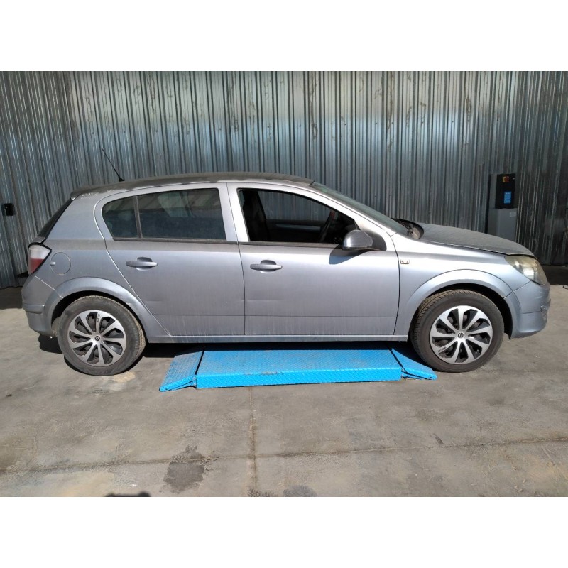 opel astra h berlina del año 2005