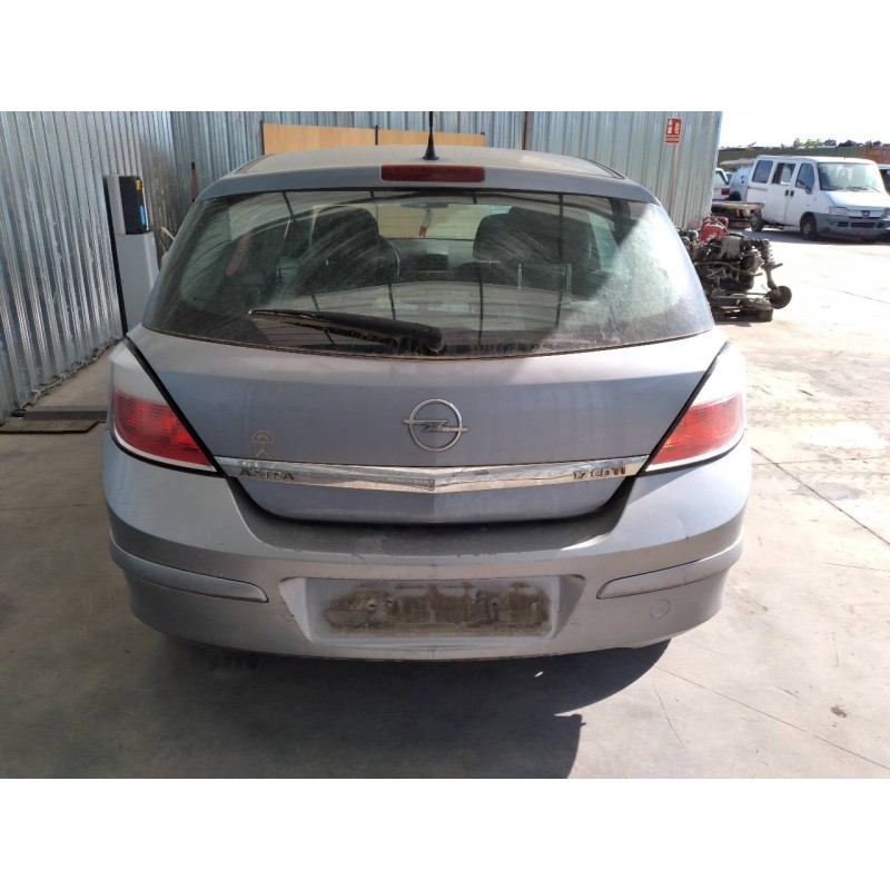 opel astra h berlina del año 2005
