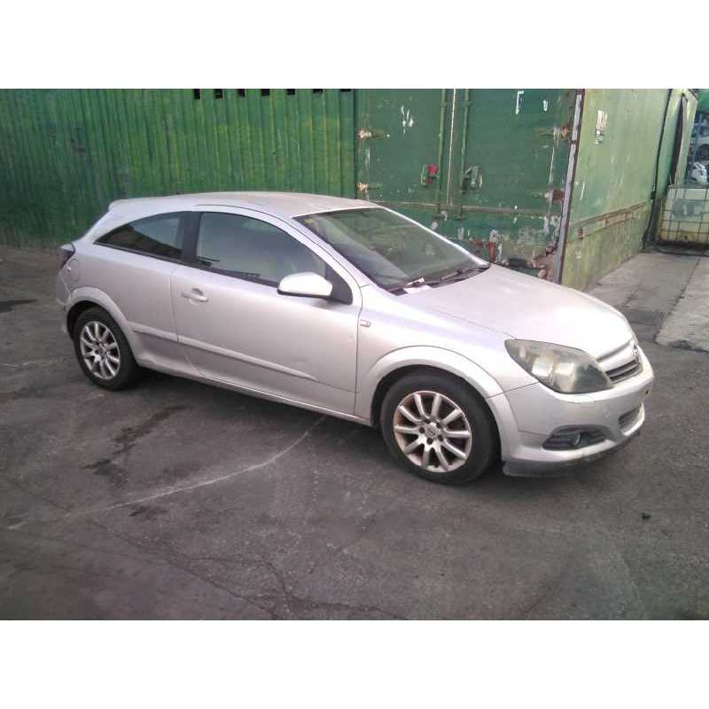 opel astra gtc del año 2005