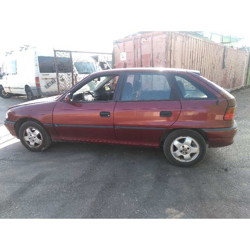 opel astra f berlina del año 1997