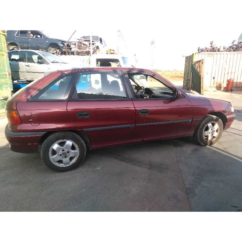 opel astra f berlina del año 1997