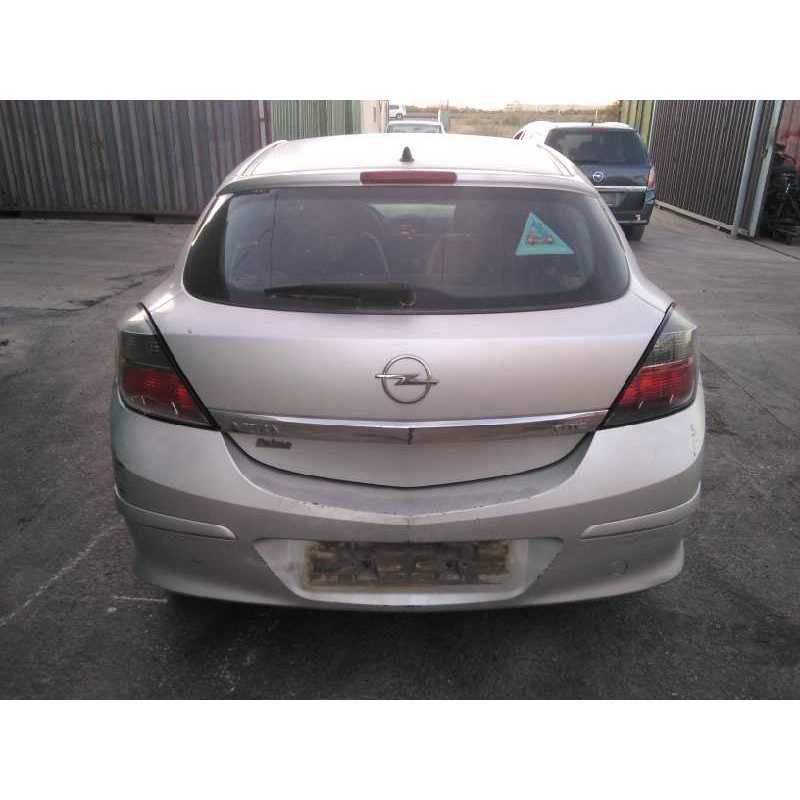opel astra gtc del año 2005
