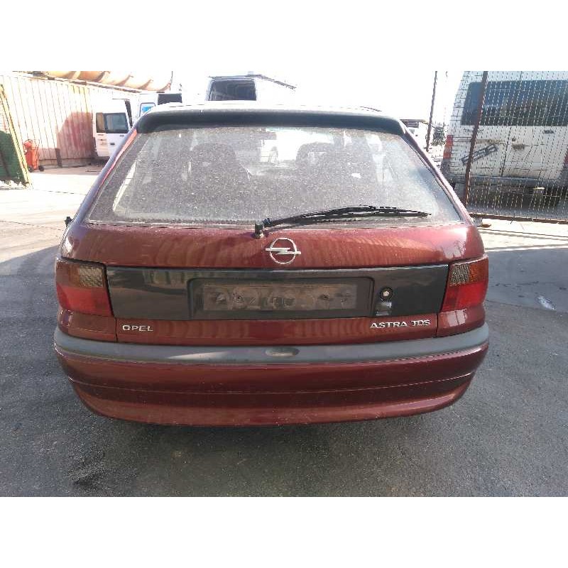 opel astra f berlina del año 1997