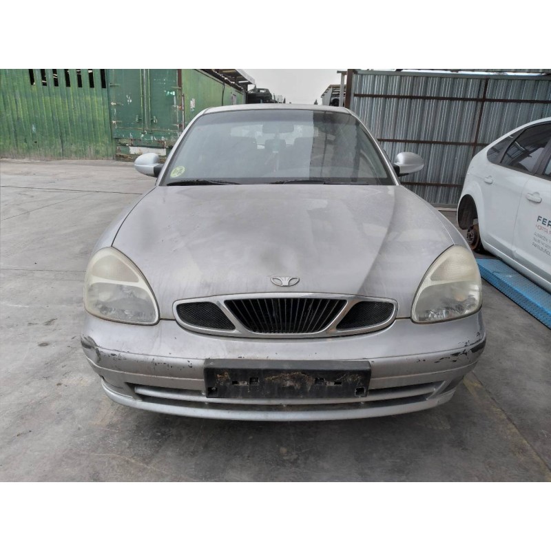 daewoo nubira berlina del año 2002