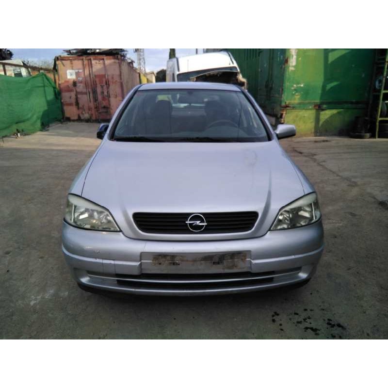 opel astra g berlina del año 2002