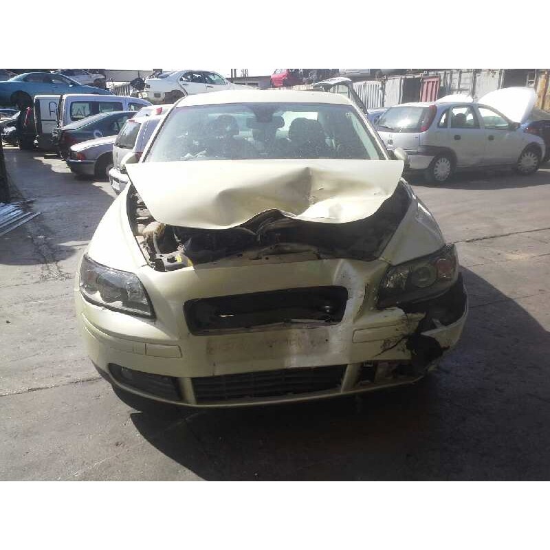 volvo s40 berlina del año 2004