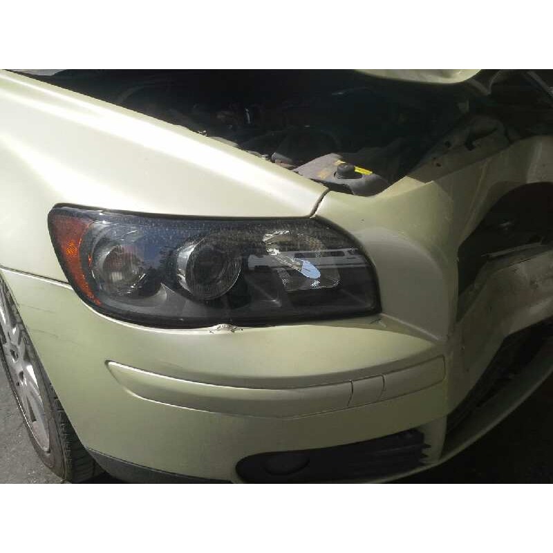 volvo s40 berlina del año 2004