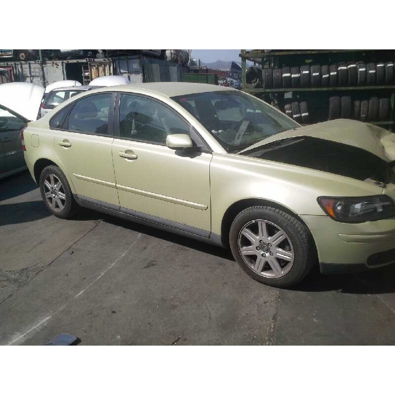 volvo s40 berlina del año 2004