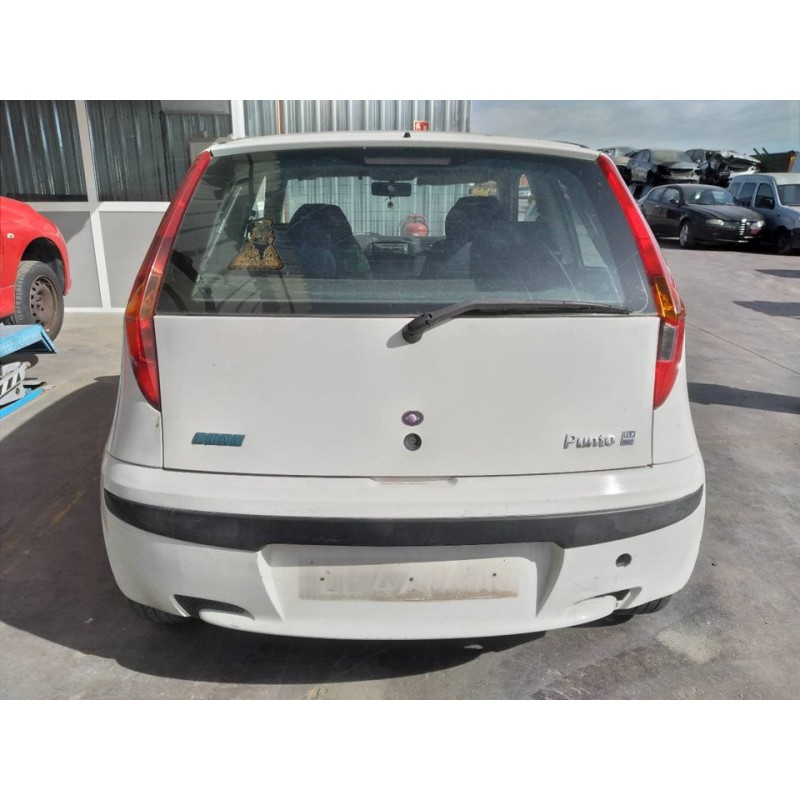 fiat punto berlina (188) del año 2000
