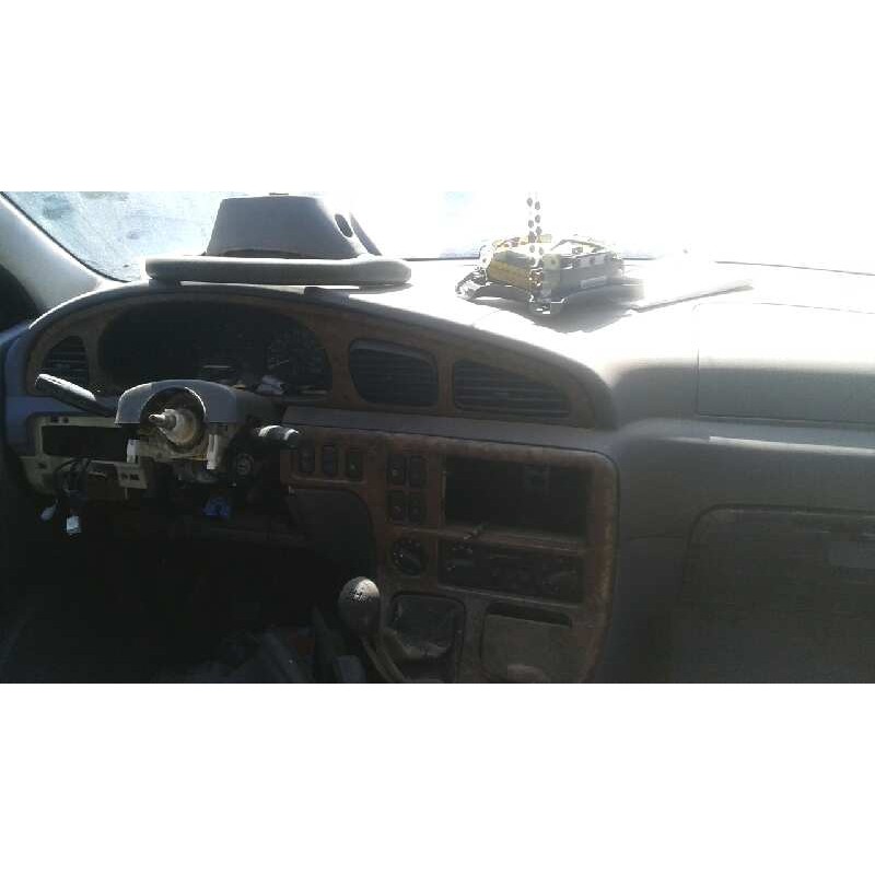 kia carnival del año 2001