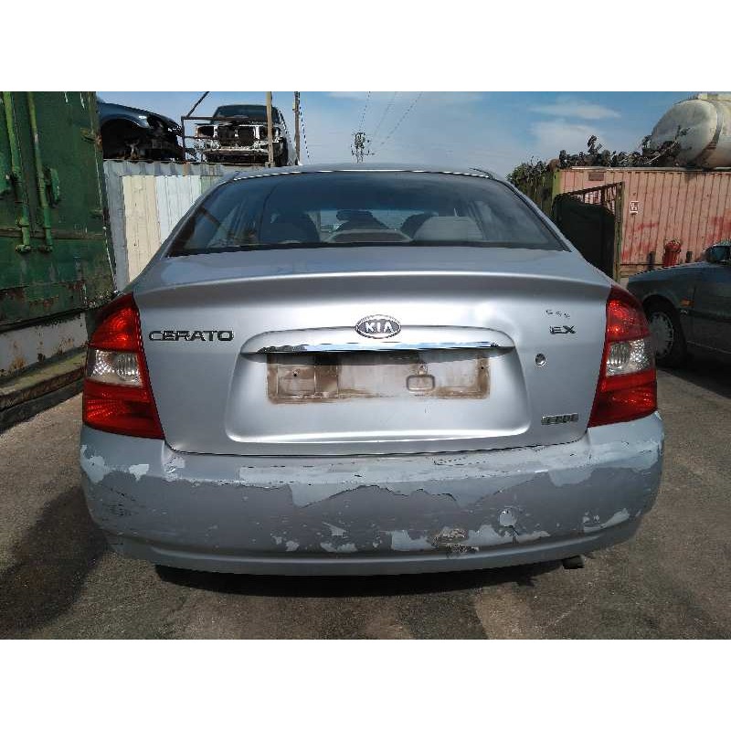 kia cerato del año 2004