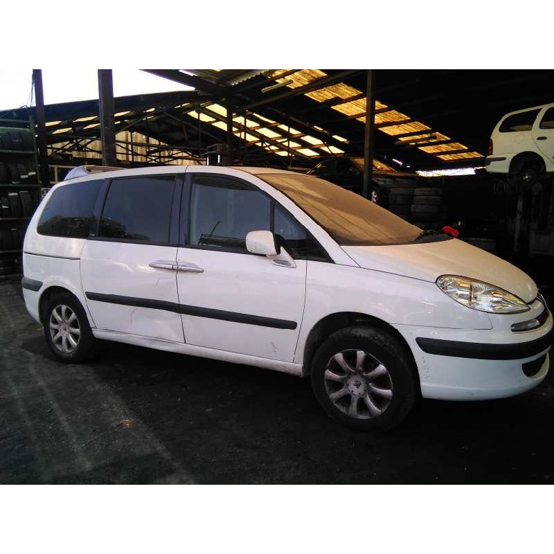 peugeot 807 del año 2004