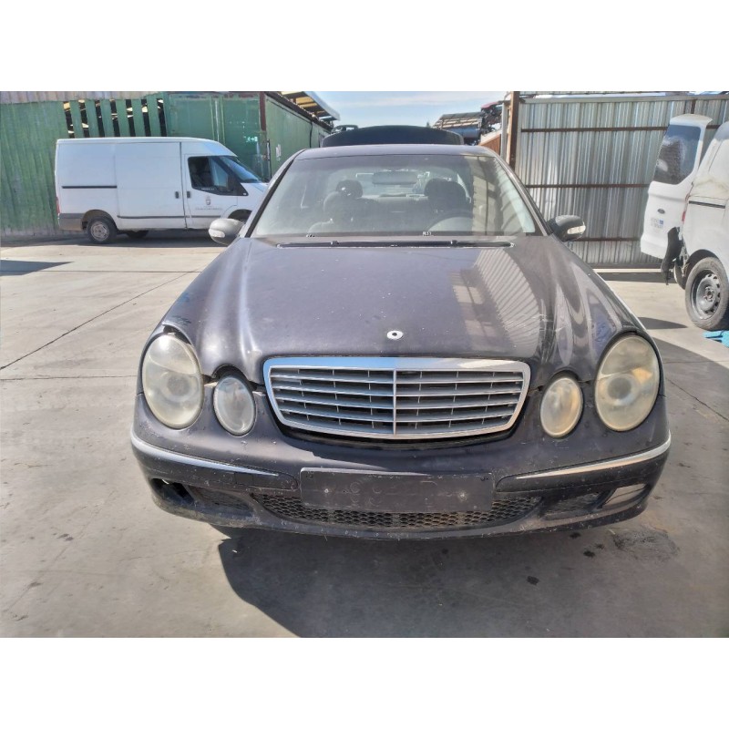 mercedes-benz clase e (w211) berlina del año 2002