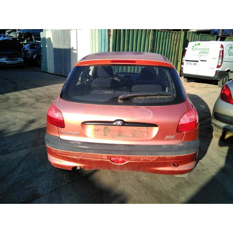peugeot 206 berlina del año 2000