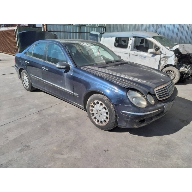 mercedes-benz clase e (w211) berlina del año 2002