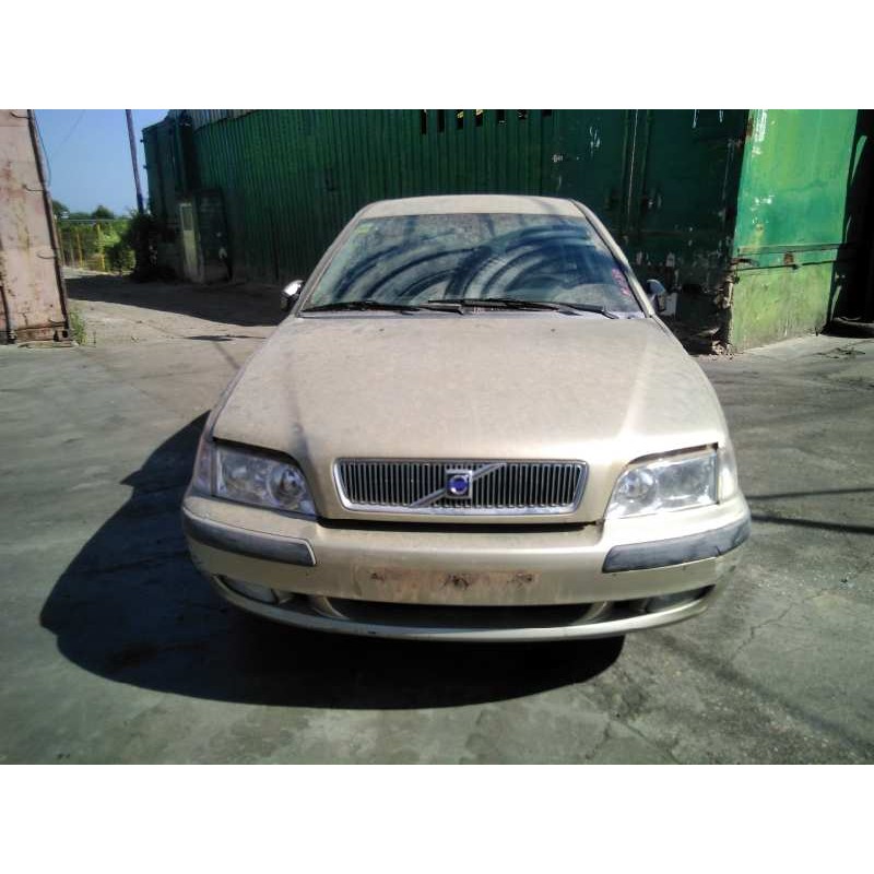 volvo s40 berlina del año 2001