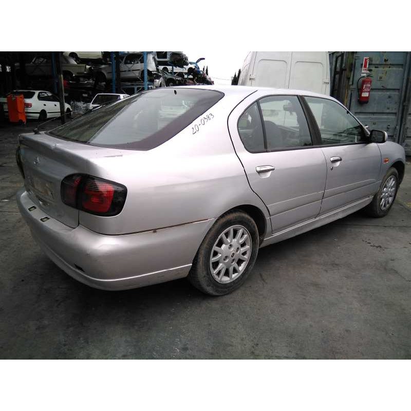 nissan primera berlina (p11) del año 2001