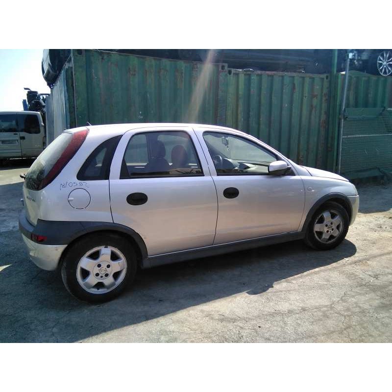 opel corsa c del año 2002