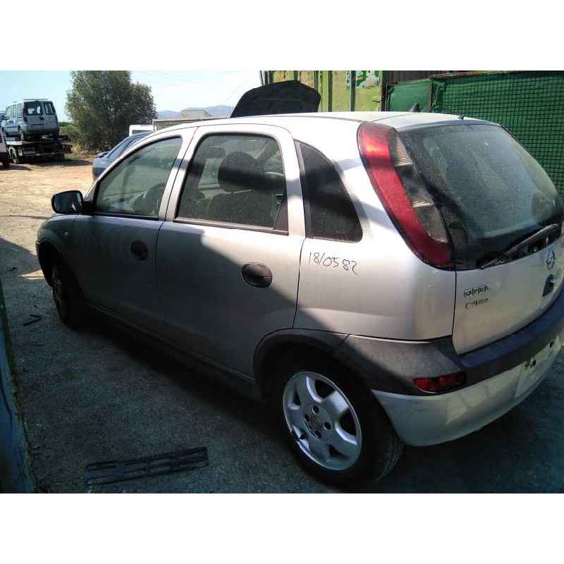 opel corsa c del año 2002