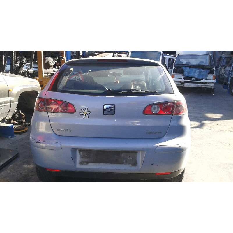 seat ibiza (6l1) del año 2003