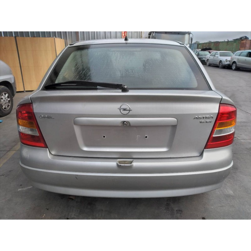 opel astra g berlina del año 1999