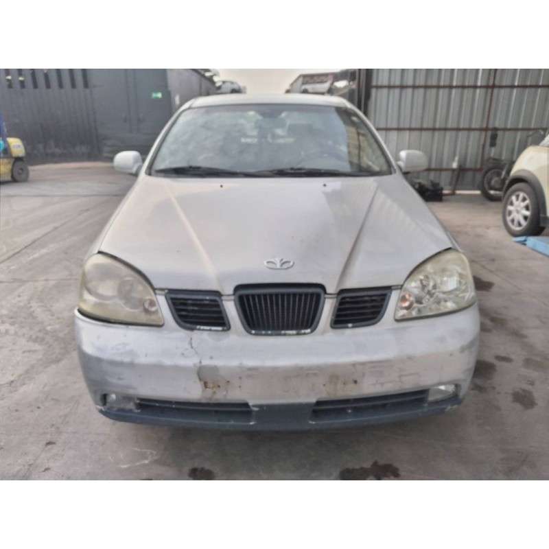 daewoo nubira berlina del año 2004