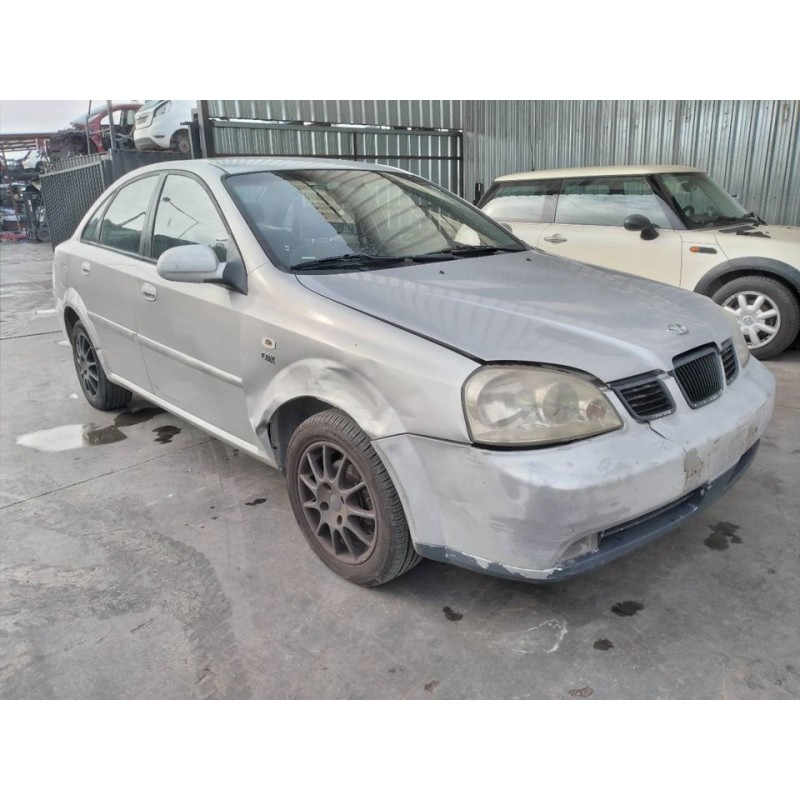 daewoo nubira berlina del año 2004